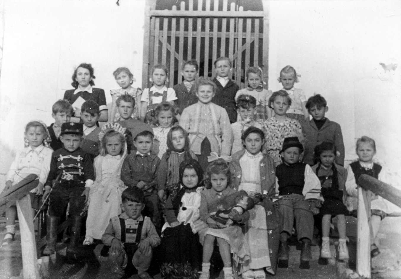 1953 körül. Iskolai osztály
